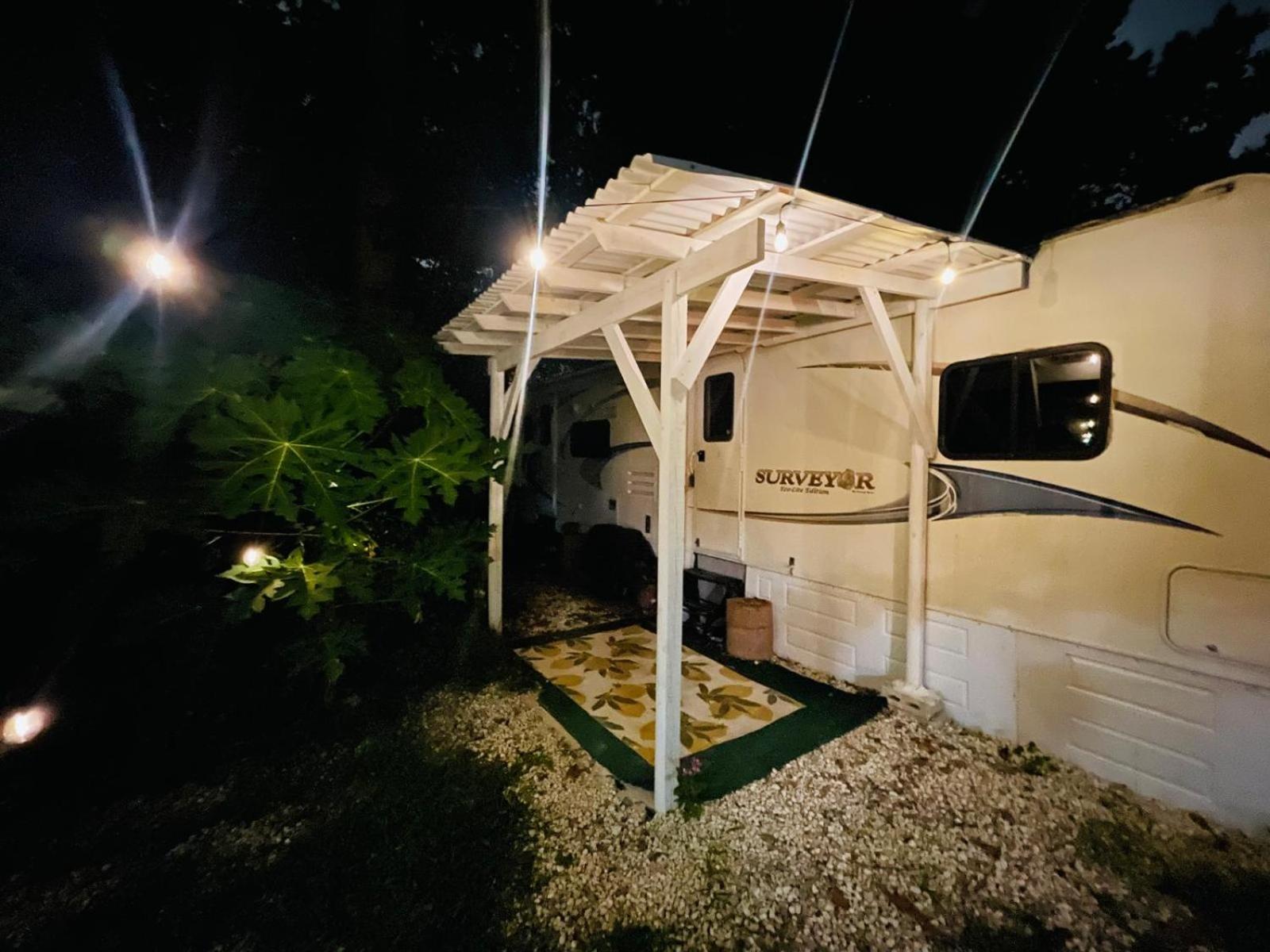 Rv In The Little Jungle By Legnalife Hotel Homestead Exterior foto